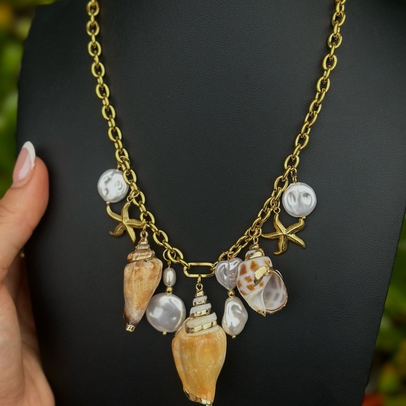 Water Resistant Shell Charm Necklace - Picture 1 of 2